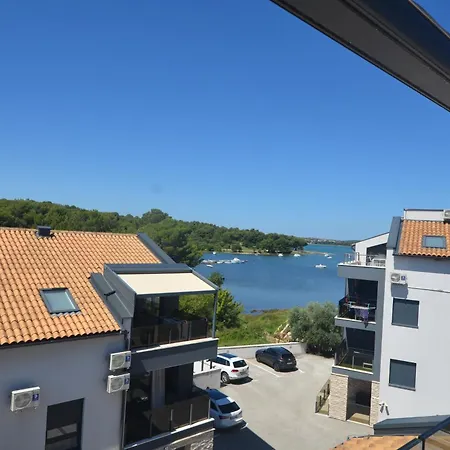 Viola Vizula Apartman *